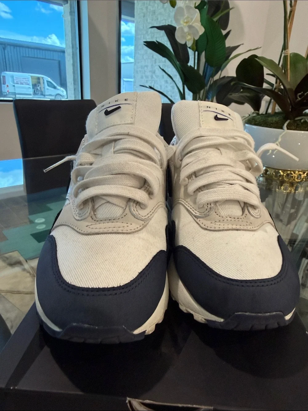 Nike women’s air max 1 lx